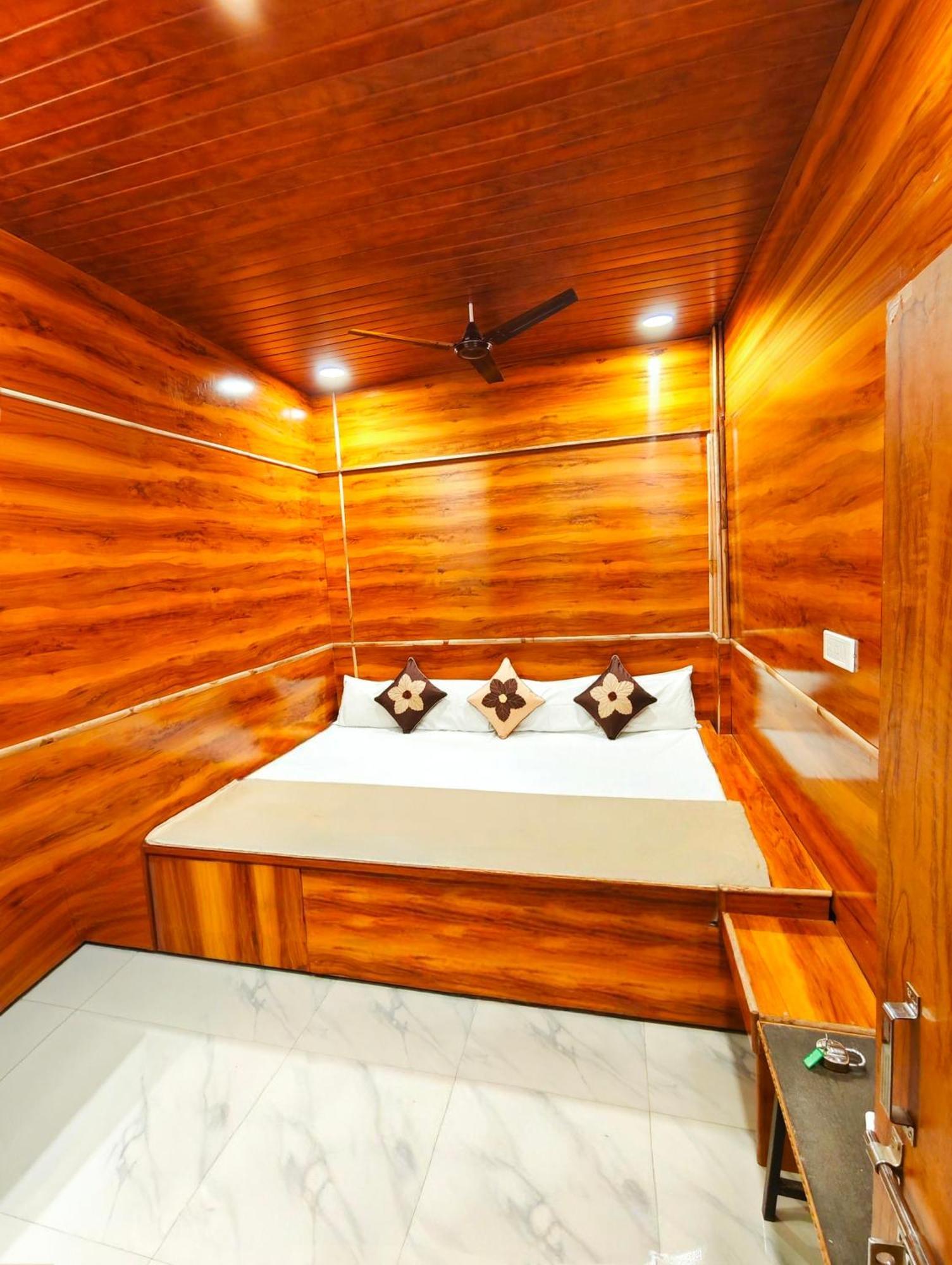 Hotel Om Palace Ujjain Luaran gambar